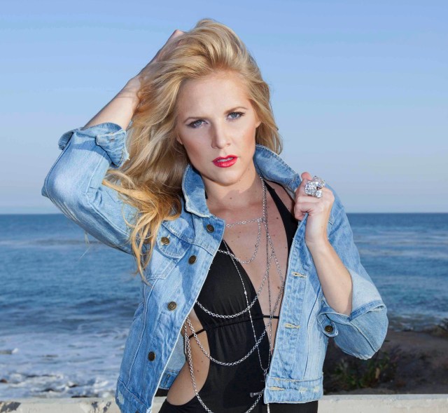 Louise 2013 dragnings bild copy